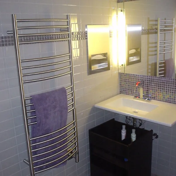 Amba Jeeves Model D Curved 20 Bar Hardwired Towel Warmer
