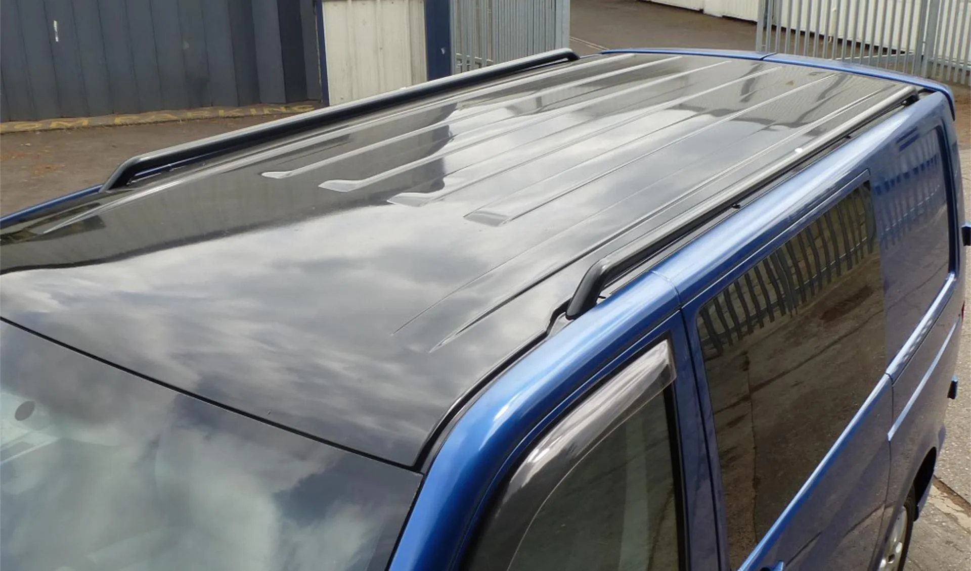 Black OE Style Steel Roof Rails for the Volkswagen Transporter T6 SWB