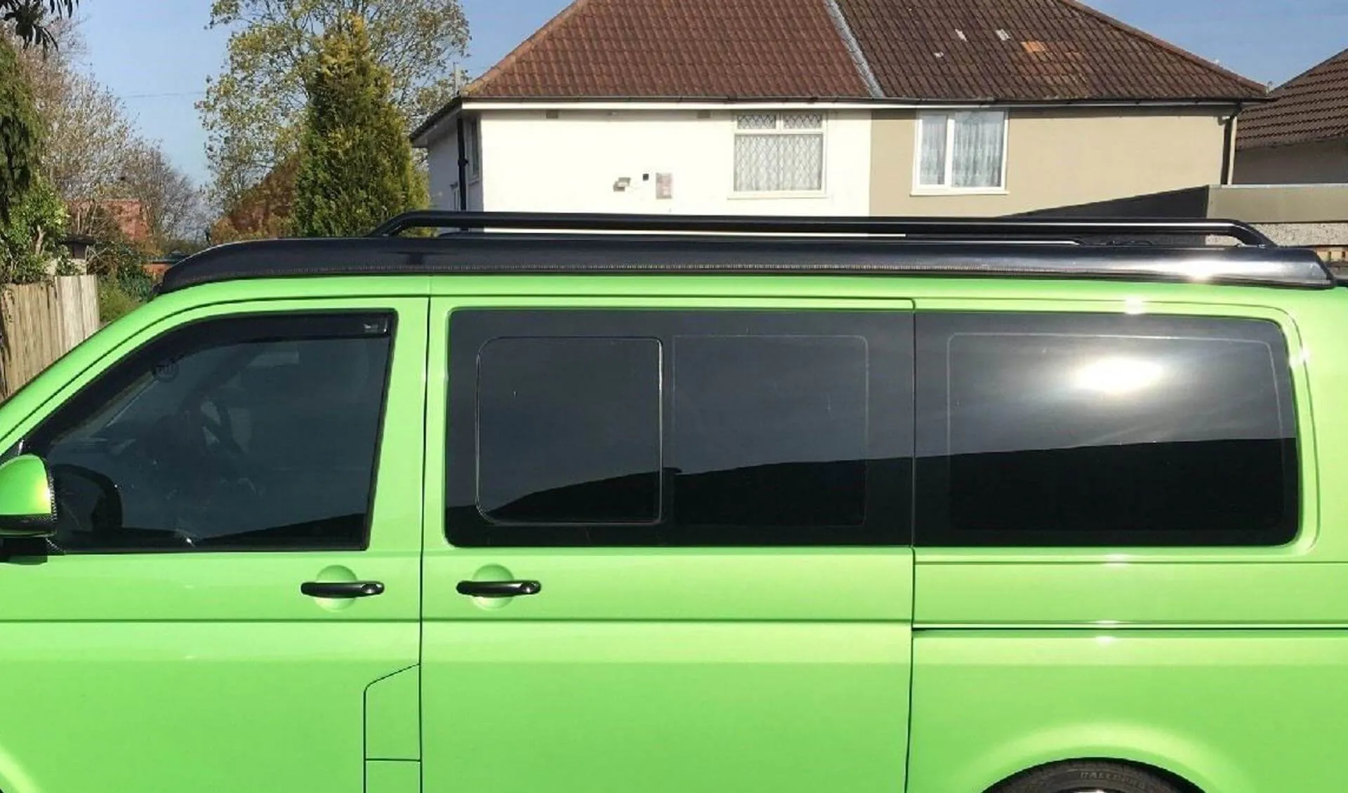 Black OE Style Steel Roof Rails for the Volkswagen Transporter T6 SWB