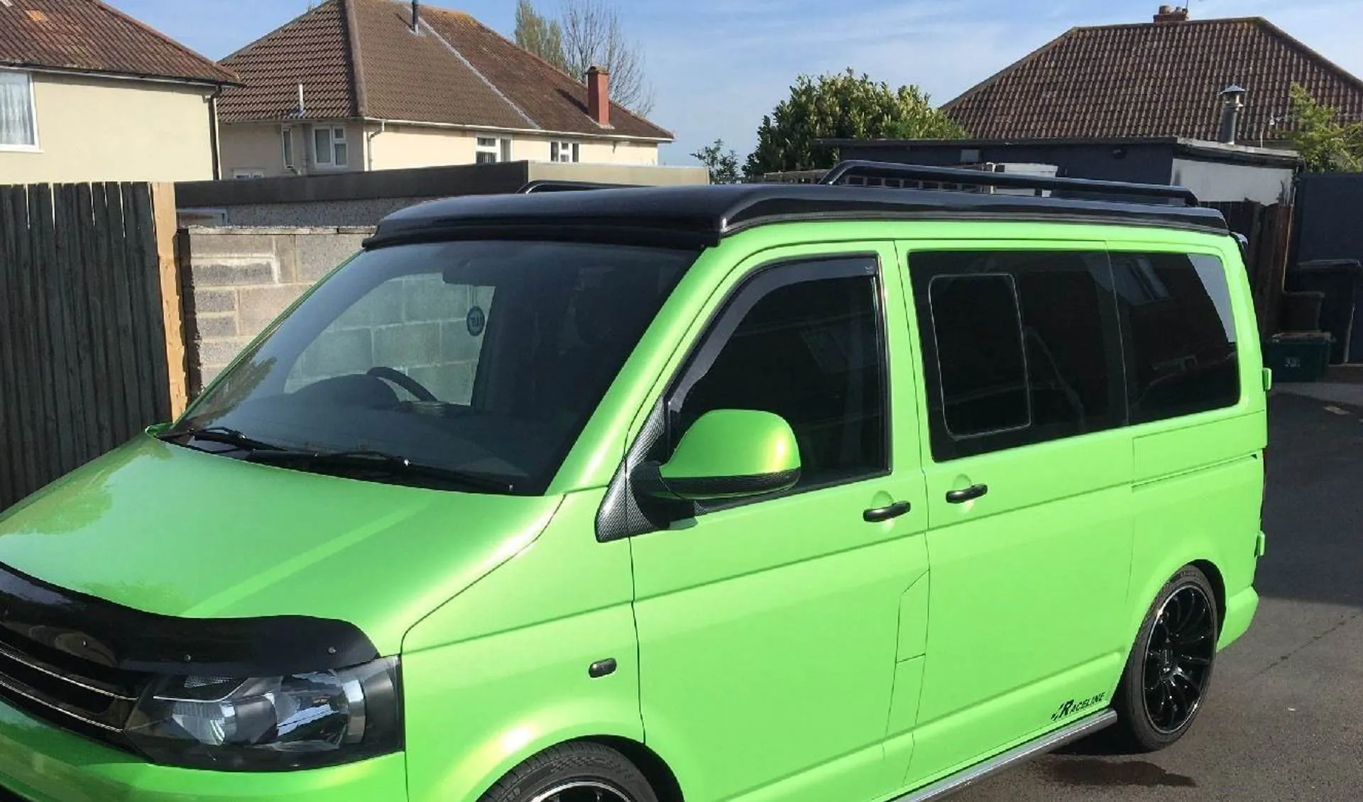 Black OE Style Steel Roof Rails for the Volkswagen Transporter T6 SWB